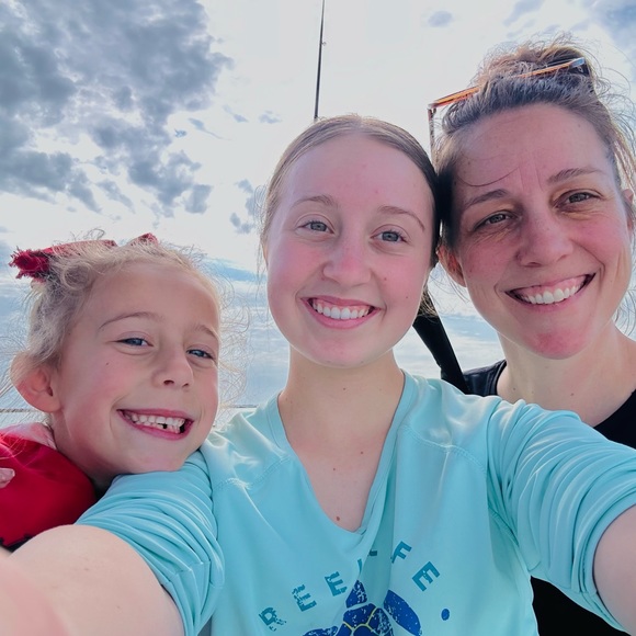 Meet your Posher, Chrystal - Picture 3 of 3